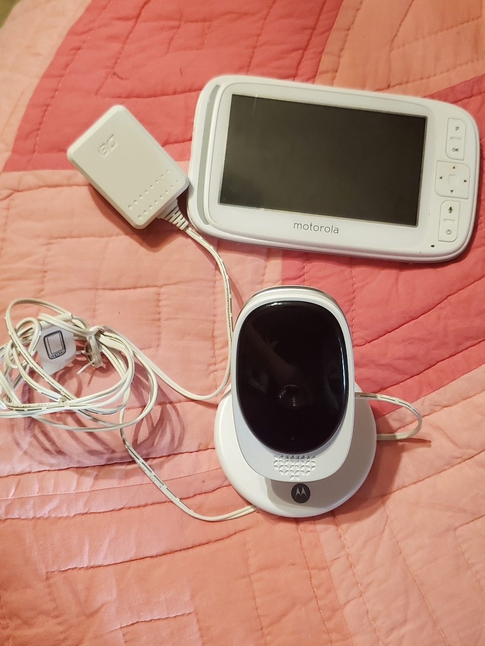 Motorola Baby Monitor With Single Camera, Model: COMFORT50BU, (Not Wireless)